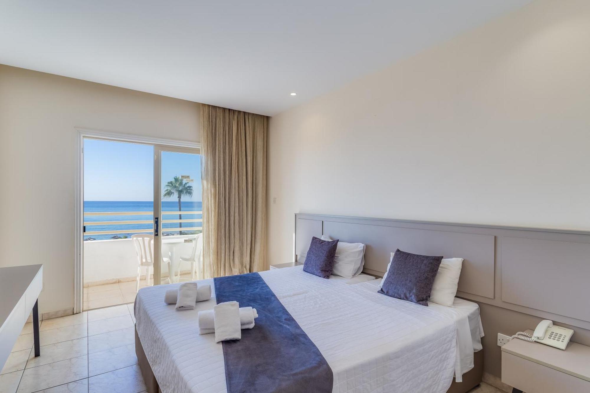 Camera Familiare con Vista Mare
